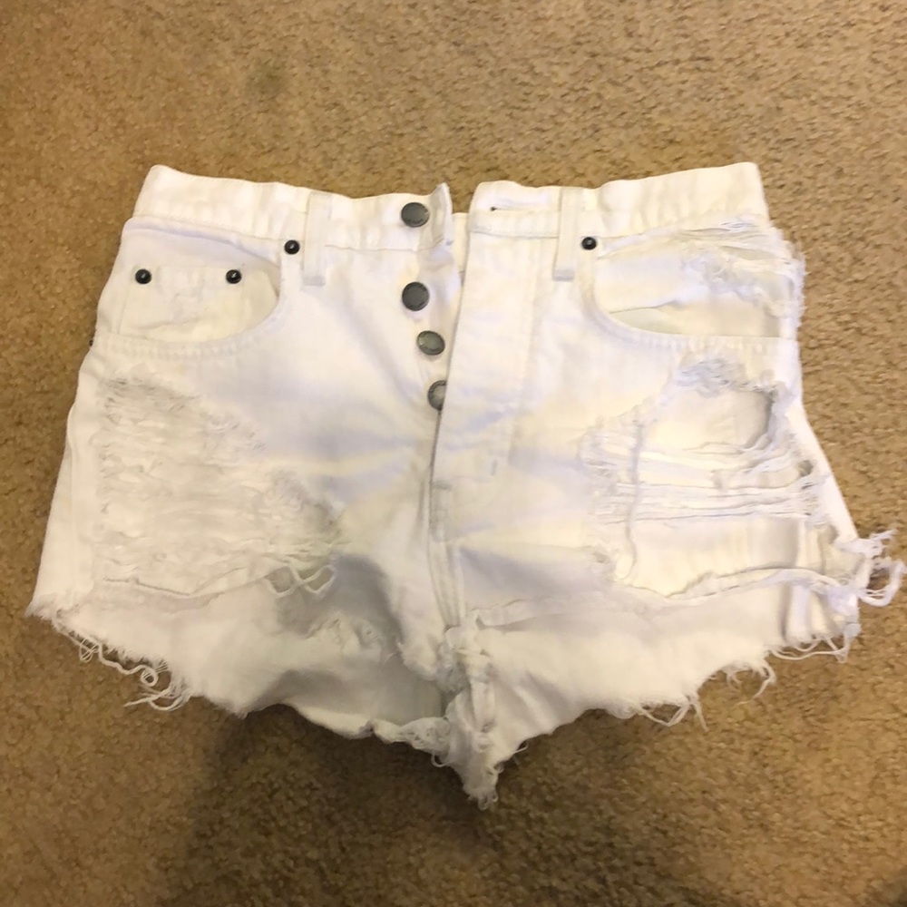 White LF car mar shorts
